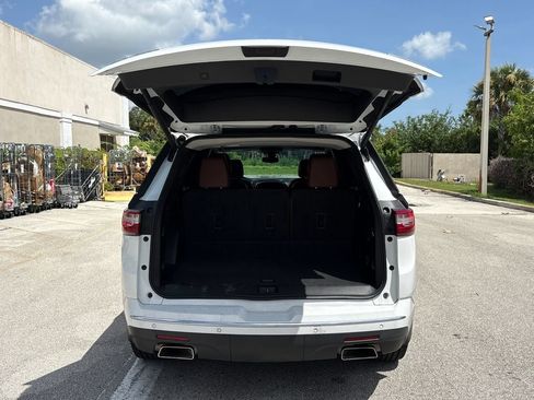 Used 2020 Chevrolet Traverse High Country w/ LPO, Cargo Package FWD image 9