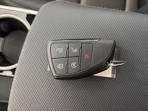 New 2026 Chevrolet Equinox LT w/ Convenience Package II FWD image 23
