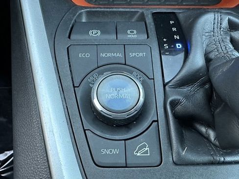 Used 2022 Toyota RAV4 Adventure image 37