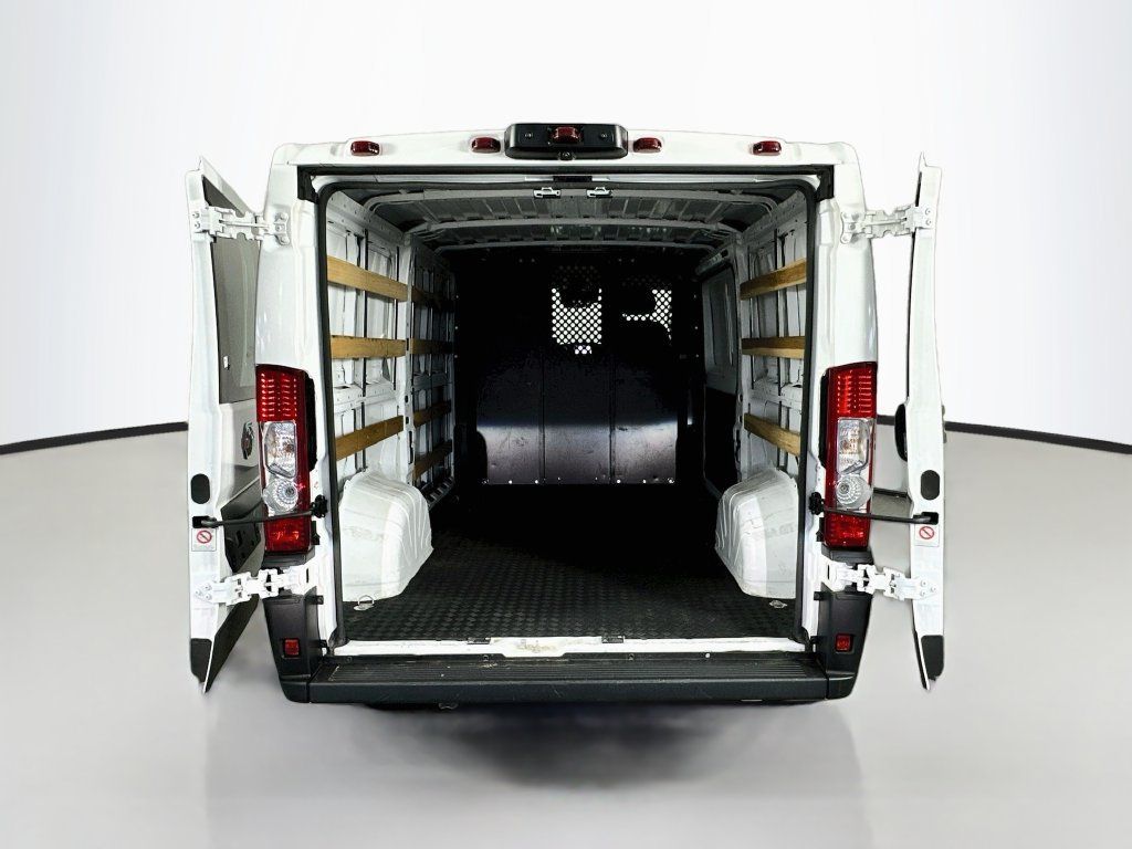 Used 2025 RAM ProMaster 2500 w/ U-Haul Equipment Group FWD image 26