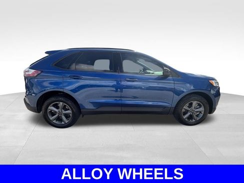 Used 2023 Ford Edge SEL w/ Sport Appearance Package image 3
