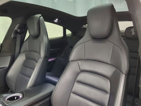 Used 2022 Porsche Taycan Turbo S image 34