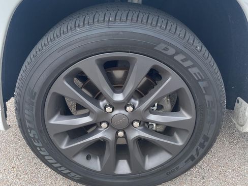 Used 2018 Jeep Grand Cherokee High Altitude AWD/4WD image 21