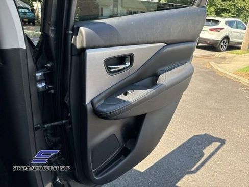 Used 2022 Nissan Murano SL w/ Cargo Package image 15