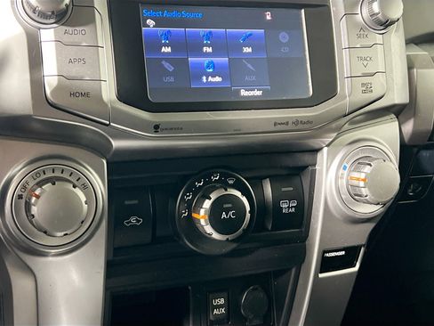 Used 2018 Toyota 4Runner SR5 Premium image 26