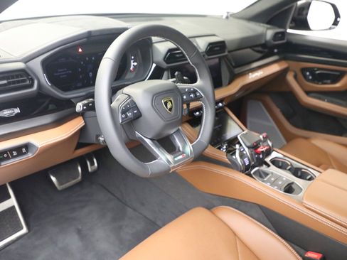 Used 2025 Lamborghini Urus SE AWD/4WD image 15