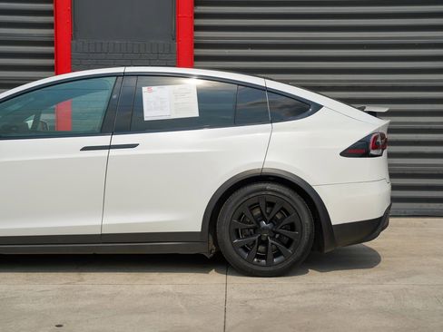 Used 2022 Tesla Model X AWD/4WD image 8
