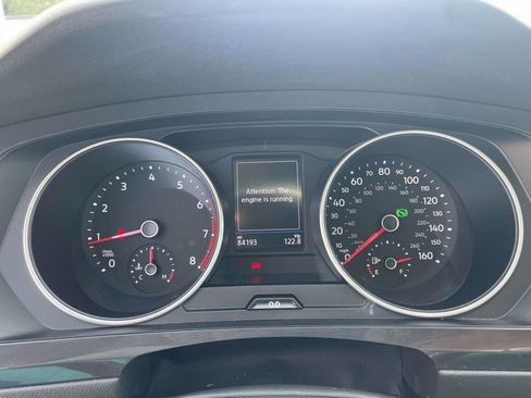 Used 2021 Volkswagen Tiguan SE w/ Panoramic Sunroof Package FWD image 19