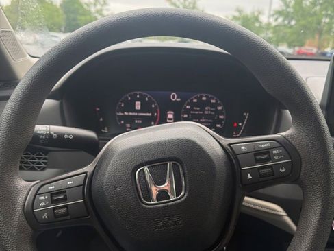 Certified 2025 Honda Accord SE image 15