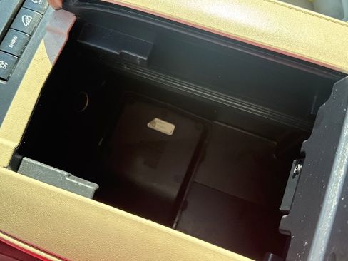 Used 2022 Toyota Highlander XLE image 30