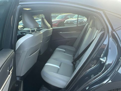 Used 2025 Toyota Camry SE w/ Convenience Package FWD image 13