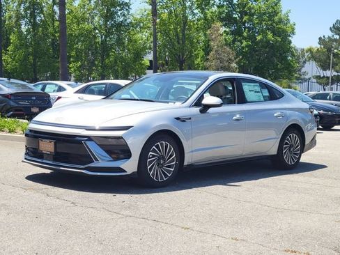 New 2026 Hyundai Sonata SEL FWD image 2