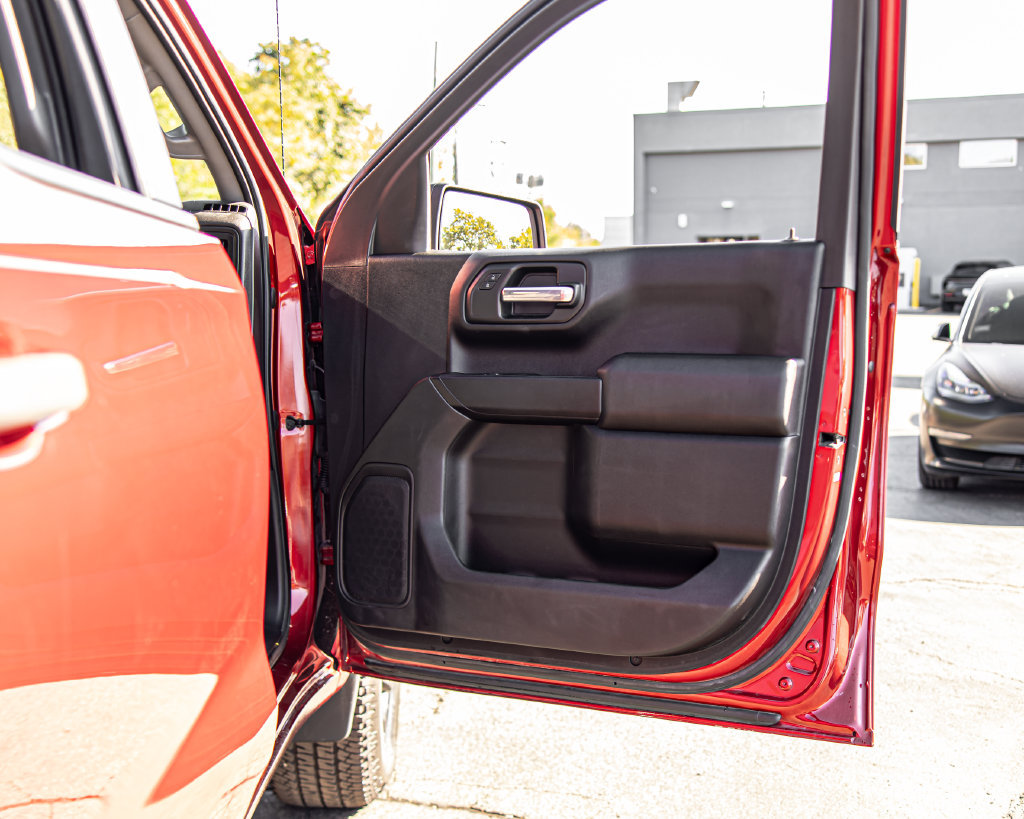 Used 2021 Chevrolet Silverado 1500 Custom Trail Boss w/ LPO, Dark Essentials Package AWD/4WD image 35