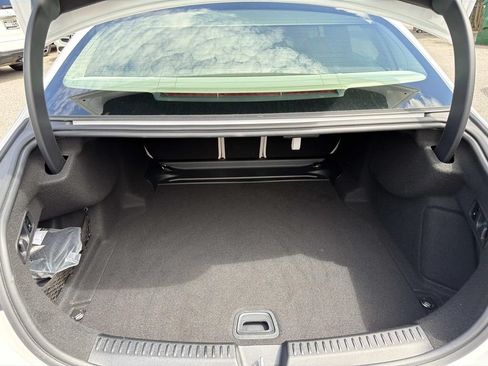 Used 2025 Mercedes-Benz E 350 4MATIC Sedan image 8