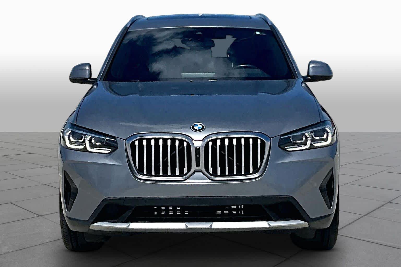 Used 2024 BMW X3 sDrive30i w/ Convenience Package RWD image 3