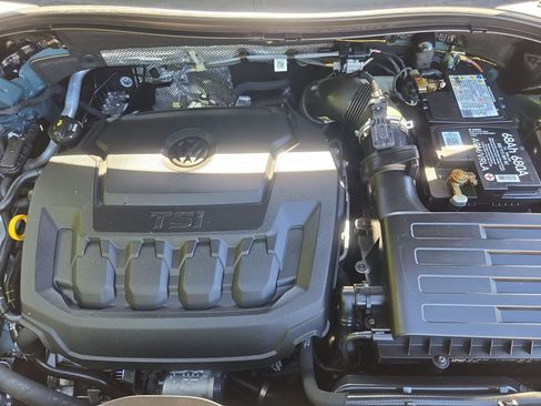 Used 2019 Volkswagen Tiguan SE FWD image 30