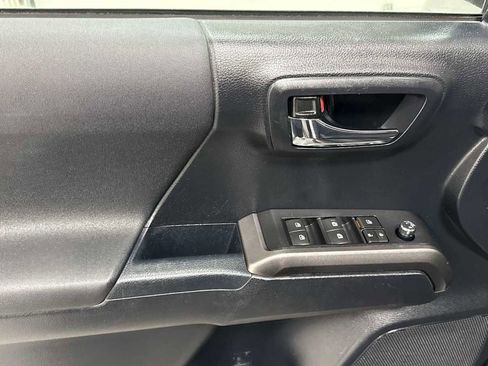 Certified 2018 Toyota Tacoma TRD Sport image 15