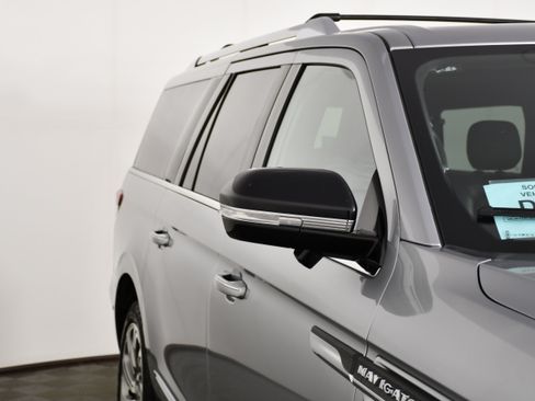 Used 2023 Lincoln Navigator L Reserve AWD/4WD image 14