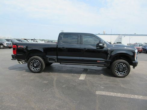 Used 2026 Ford F250 Platinum AWD/4WD image 5