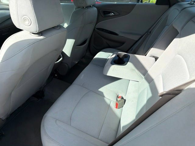 Used 2025 Chevrolet Malibu LT FWD image 17
