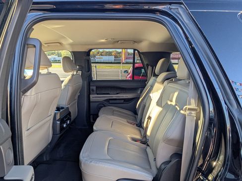 Used 2021 Ford Expedition Max Limited AWD/4WD image 16