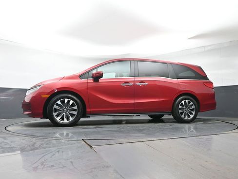 Certified 2023 Honda Odyssey EX-L image 30