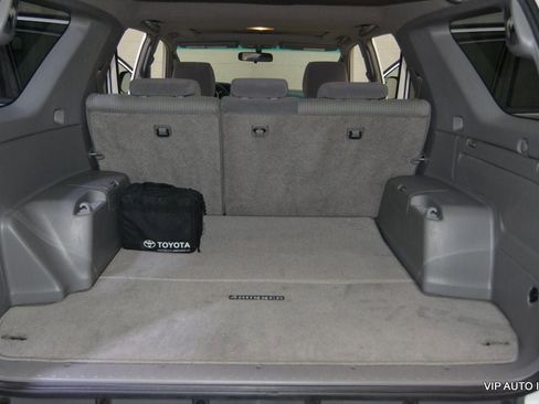 Used 2005 Toyota 4Runner SR5 RWD image 32