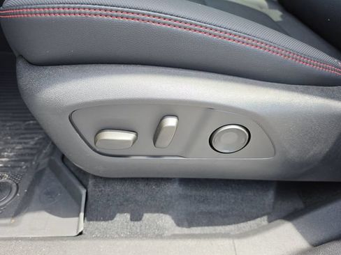 New 2026 Chevrolet Traverse RS w/ LPO, Floor Liner Package FWD image 24