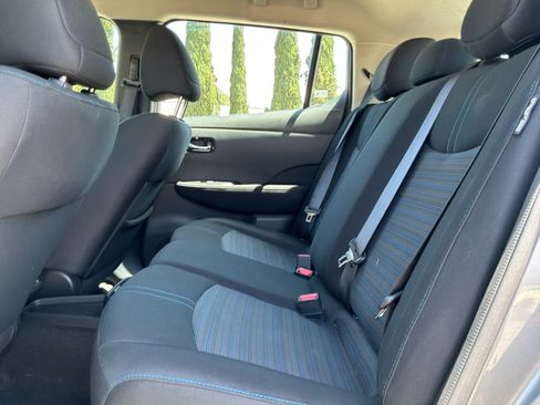 Used 2025 Nissan Leaf S FWD image 17