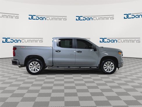 Used 2024 Chevrolet Silverado 1500 Custom image 9