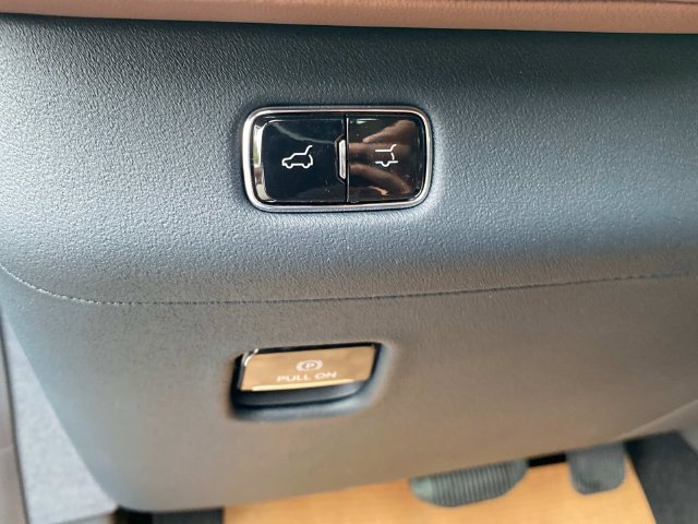 New 2027 Lincoln Navigator Reserve AWD/4WD image 14