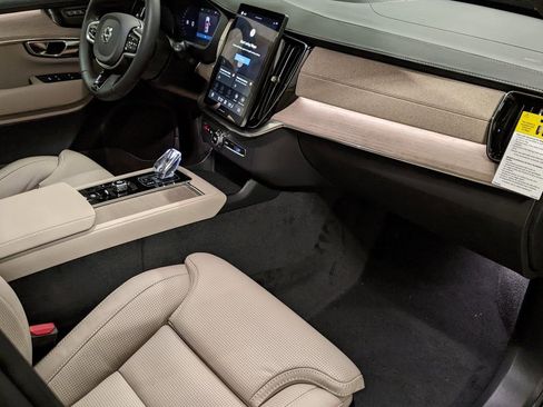 New 2026 Volvo XC90 B6 Ultra w/ Protection Package image 29