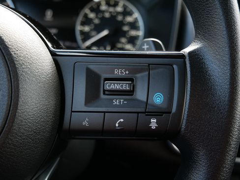 Used 2023 Nissan Rogue SV AWD/4WD image 29