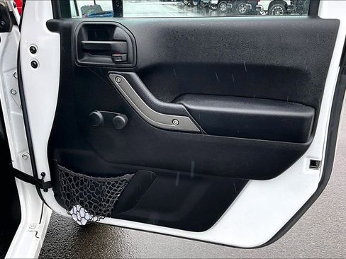 Used 2016 Jeep Wrangler Sport image 24