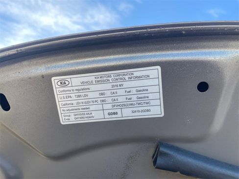 Used 2016 Kia Optima LX w/ LX Convenience Package image 33