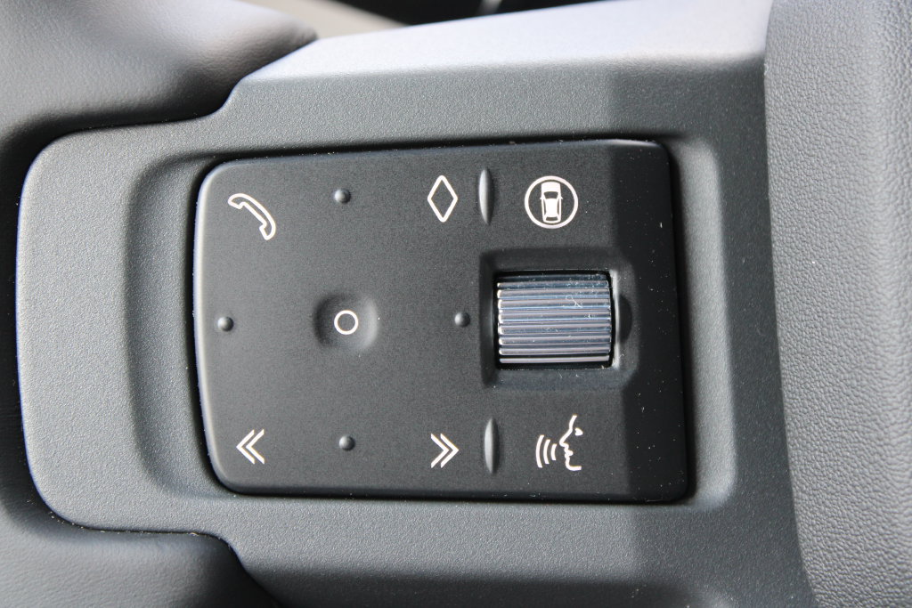 New 2026 Land Rover Defender 110 S AWD/4WD image 17