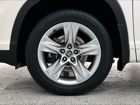 Used 2016 Toyota Highlander Limited image 12