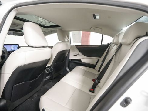 Certified 2023 Lexus ES 300h w/ Premium Package image 13