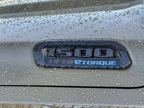 Used 2021 RAM 1500 Big Horn w/ Built-to-serve Edition image 27