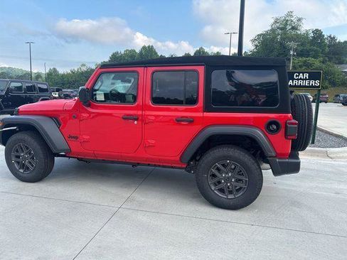 Used 2024 Jeep Wrangler Unlimited Sport AWD/4WD image 9
