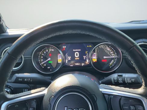 Used 2023 Jeep Wrangler Unlimited Sahara w/ Dual Top Group AWD/4WD image 14