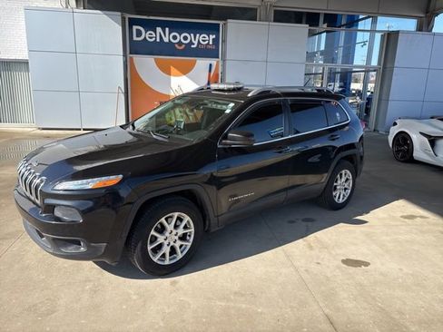 Used 2015 Jeep Cherokee Latitude w/ Cold Weather Group image 3