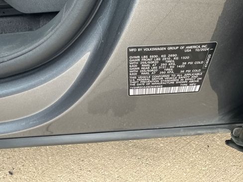 Certified 2025 Volkswagen Atlas SE image 21