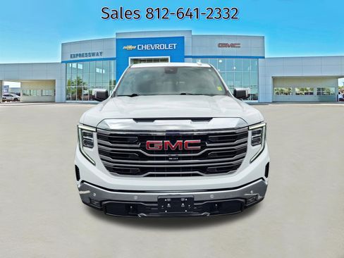 Used 2024 GMC Sierra 1500 SLT w/ SLT Premium Plus Package AWD/4WD image 2