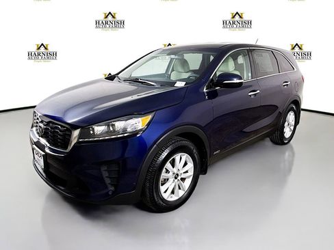 Used 2020 Kia Sorento LX image 3