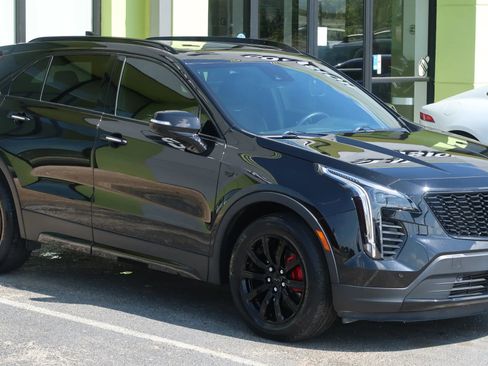 Used 2021 Cadillac XT4 Premium Luxury image 5