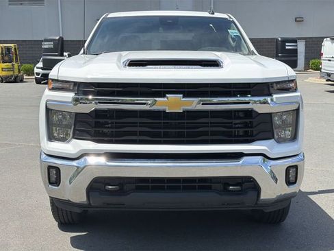 Used 2025 Chevrolet Silverado 2500 LT w/ Convenience Package AWD/4WD image 15