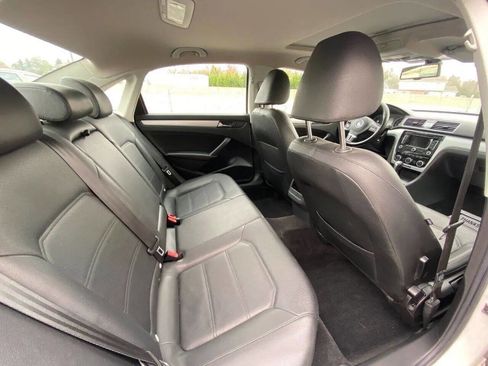 Used 2012 Volkswagen Passat 2.5 SE image 12