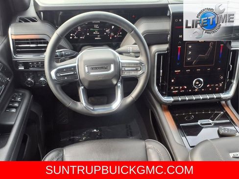 Used 2025 GMC Yukon Denali image 6