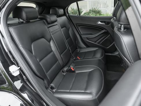 Used 2020 Mercedes-Benz GLA 250 4MATIC image 38